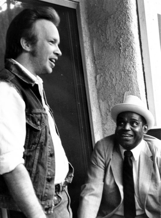 Dave Alvin (L) and Willie Dixon